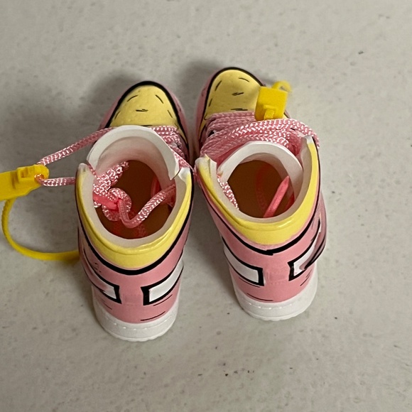 Designer Overalls Bucket Hat 3 Piece Sneaker Outfit Set For Labubu Pink - Picture 8 of 8